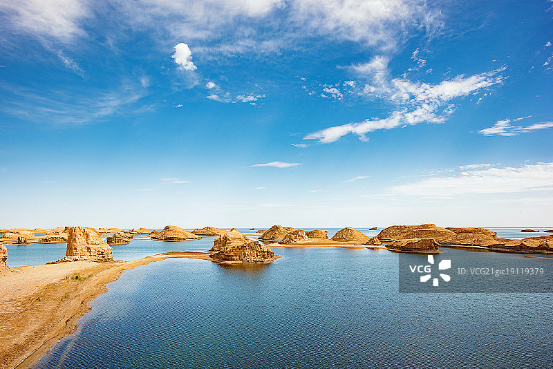 东台吉乃尔盐湖图片素材