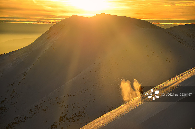 雪中的快乐图片素材