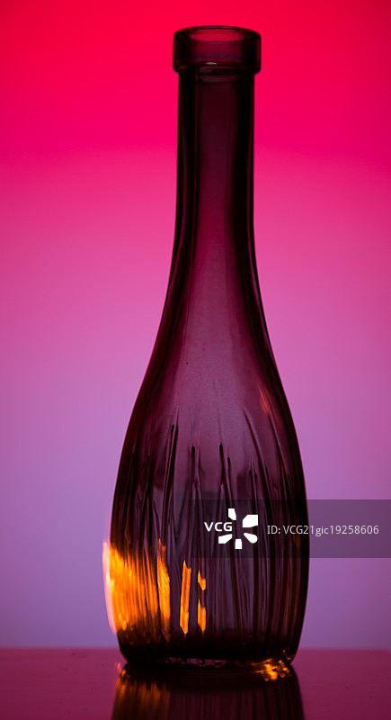 玻璃中的闪光图片素材