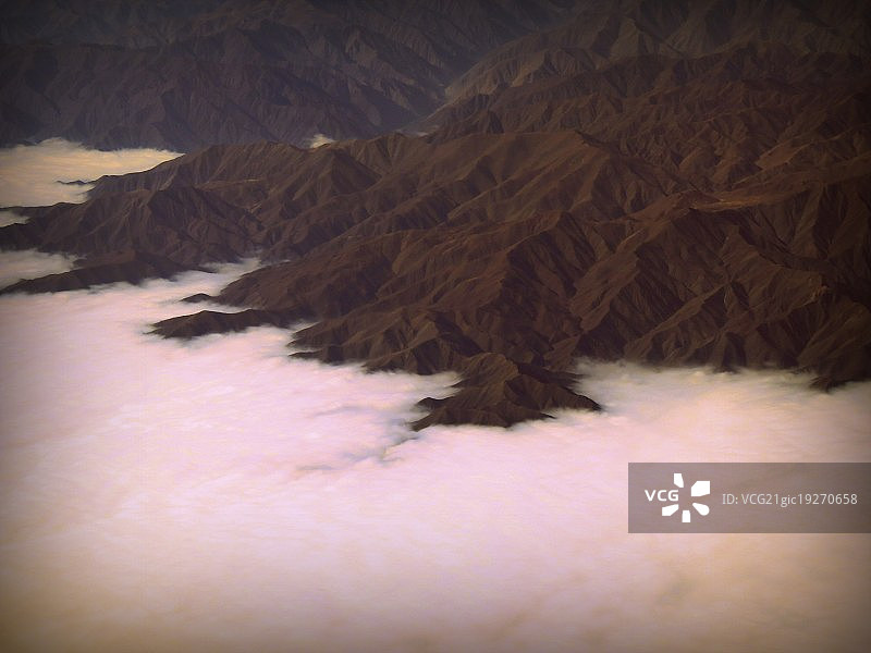 安第斯山脉的雾图片素材