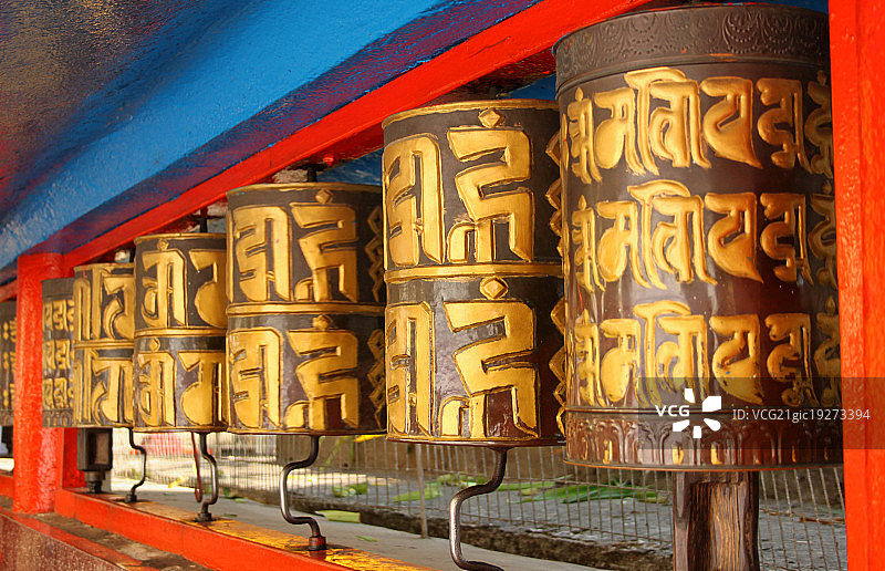 印度甘托克卓杜楚登的转经筒图片素材