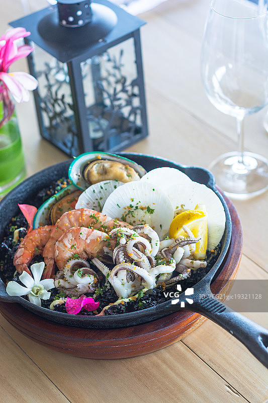 托马尔保和岛的西班牙海鲜饭图片素材