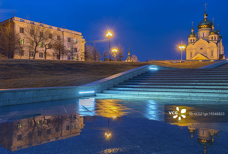 俄罗斯哈巴罗夫斯克的雨夜图片素材