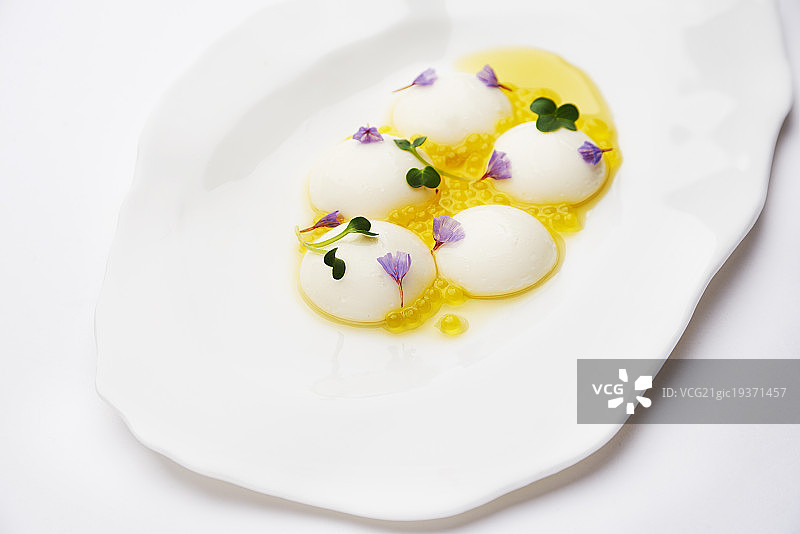 分子美食：奶酪球图片素材