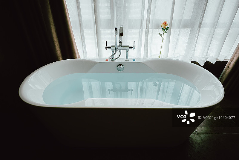 陶瓷浴缸图片素材
