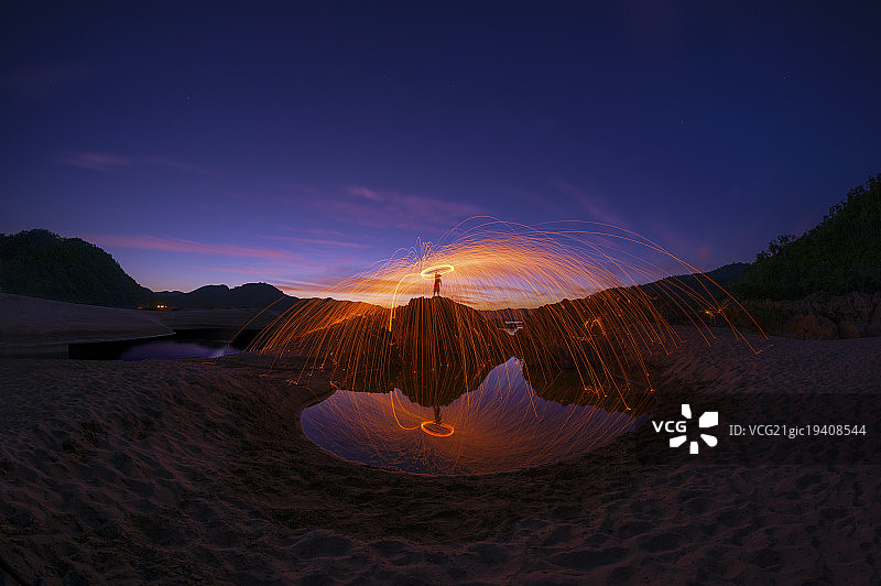 点亮暮光图片素材