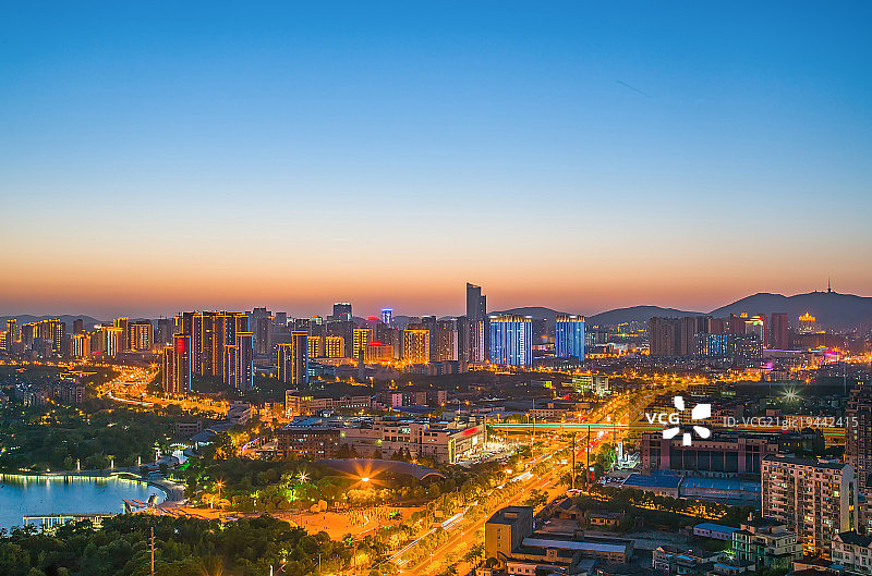 江苏省无锡金城湾夜景图片素材