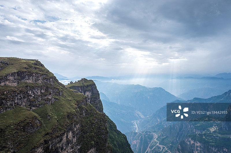 云南省昭通市大山包乡日出图片素材