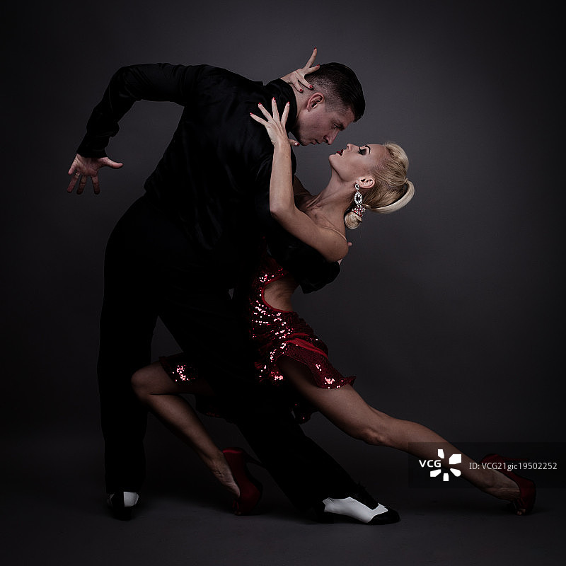 舞蹈伙伴姿势图片素材