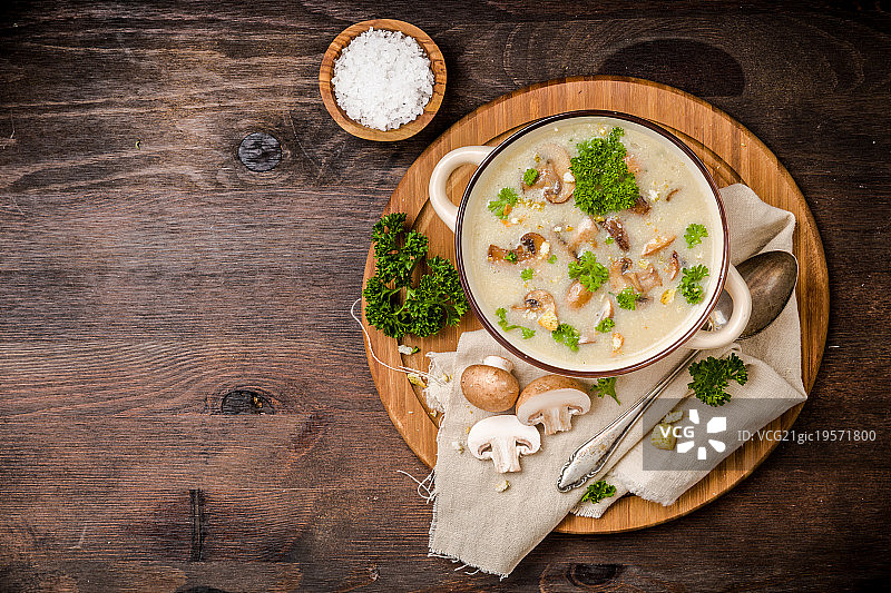 欧芹蘑菇汤图片素材