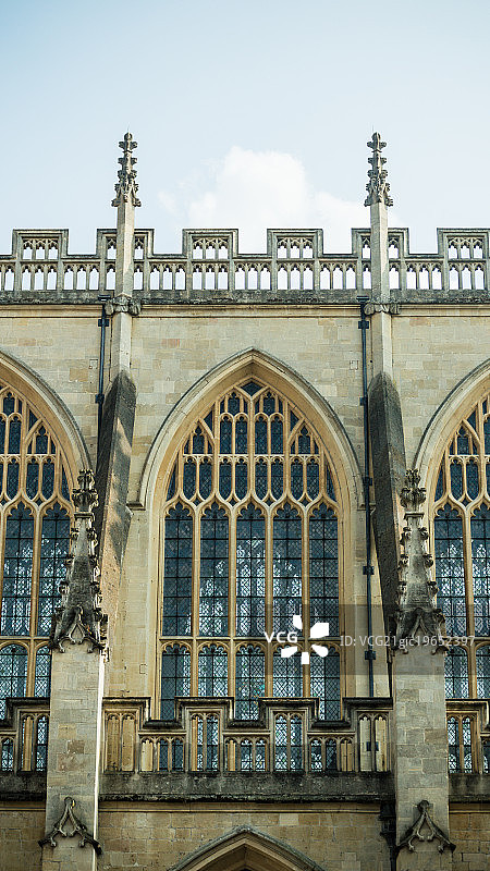 阳光下的巴斯修道院图片素材