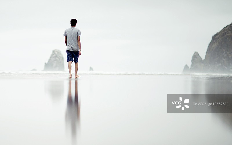 大炮海滩图片素材