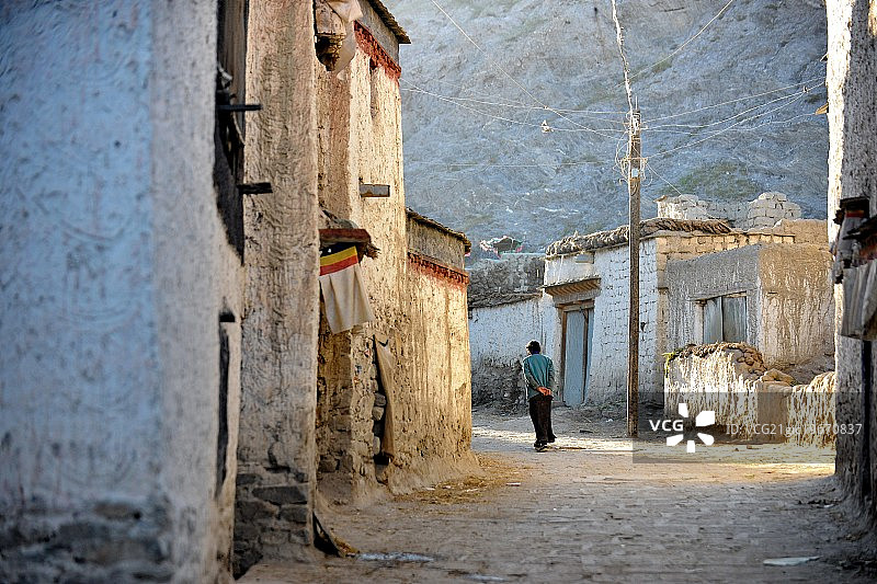 西藏江孜古城的老街图片素材