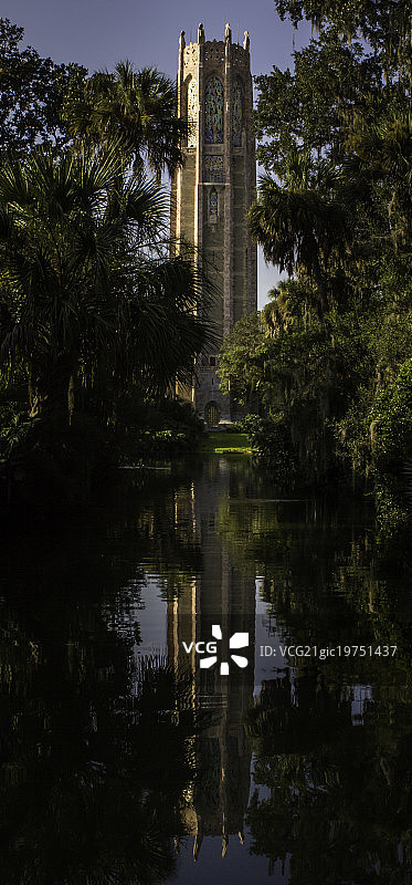 博克塔倒影池图片素材