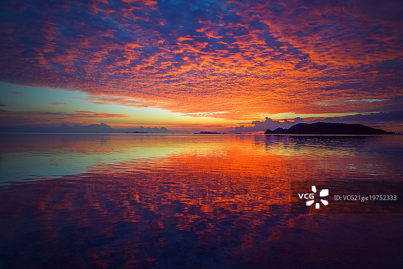 燃烧的天空图片素材