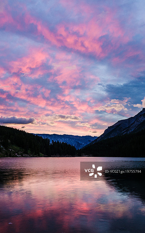 落基山脉日出图片素材