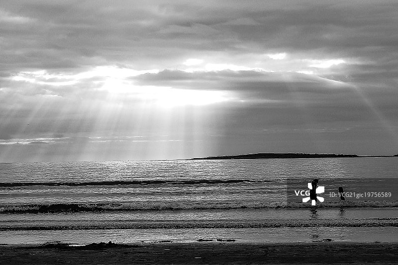 暮色沐浴图片素材