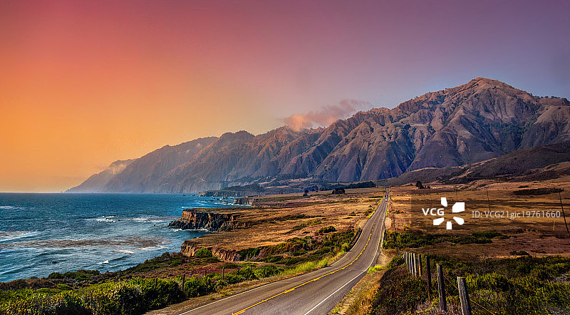 通往伊甸园的道路图片素材