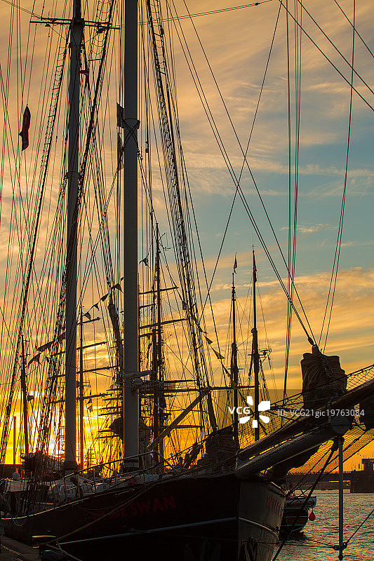 高桅杆船比赛图片素材