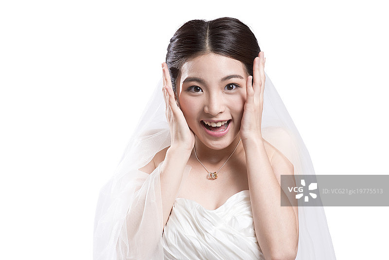 Portrait of young bride surprised图片素材