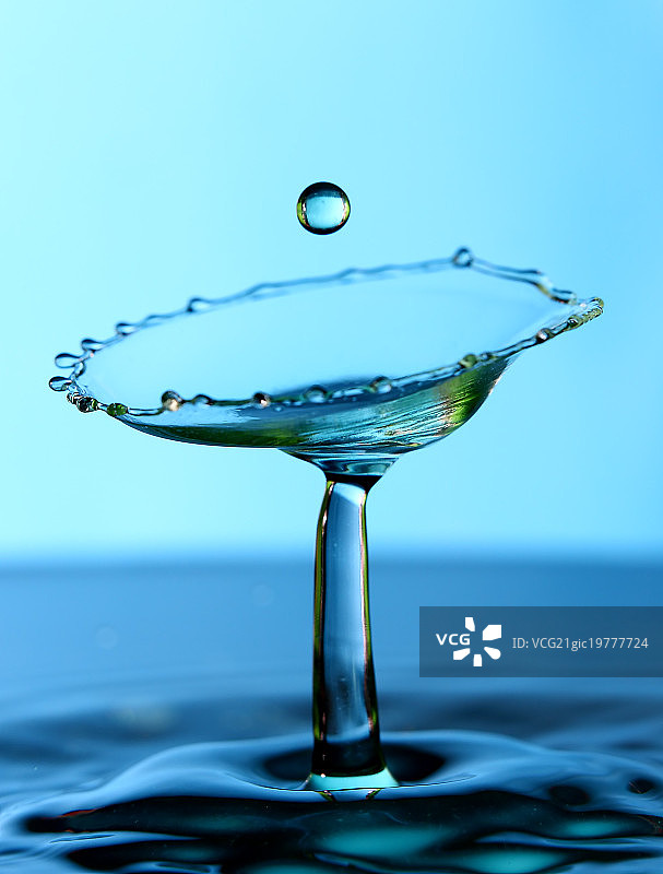 蓝色马提尼图片素材