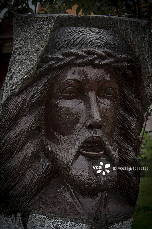 基督是用木头雕刻的。图片素材