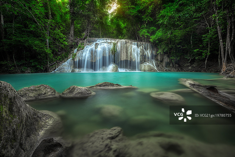 Erawan瀑布图片素材