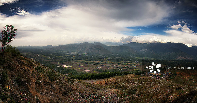 初见克什米尔山谷图片素材
