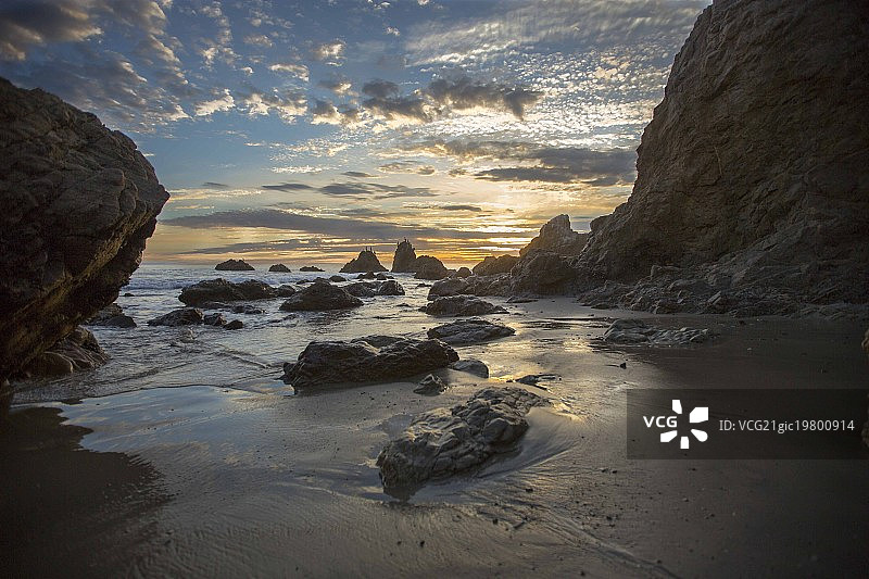 斗牛士海滩岩石图片素材