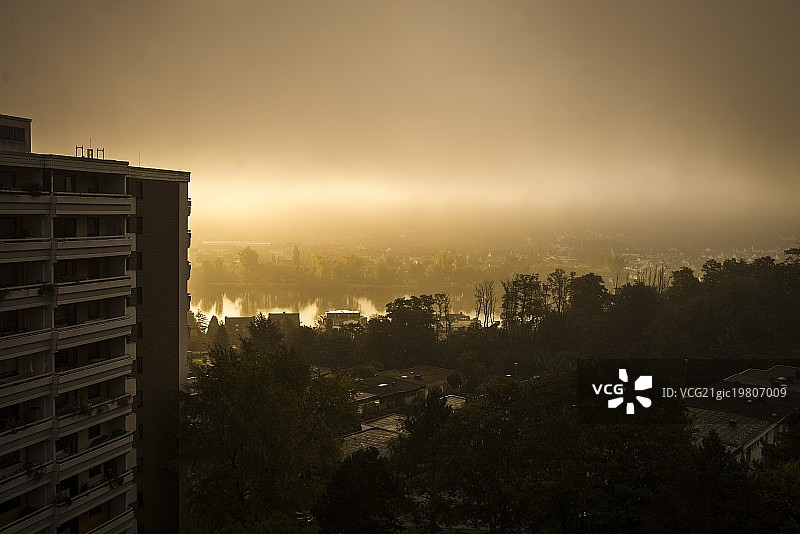 不明飞行物光芒图片素材