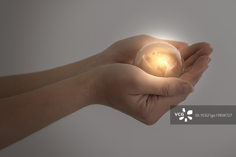 人物手部,作手势,水晶球,图片素材