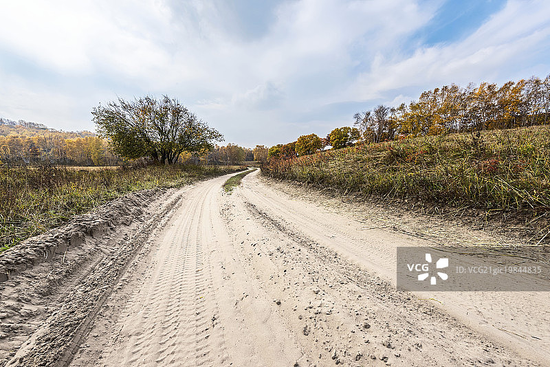 内蒙古坝上乌兰巴统牧场公路图片素材