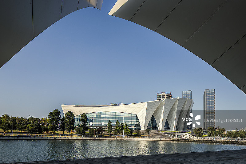 上海都市大体量公共建筑图片素材