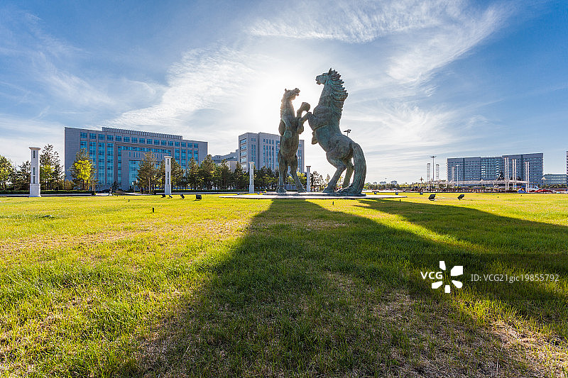 内蒙古鄂尔多斯双驹广场图片素材