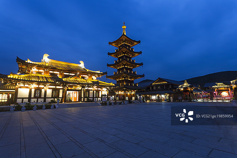 无锡灵山拈花湾小镇夜景图片素材