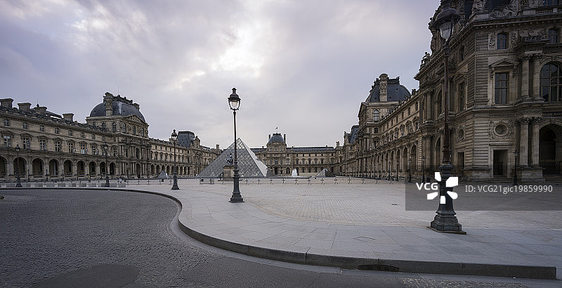 法国巴黎卢浮宫图片素材