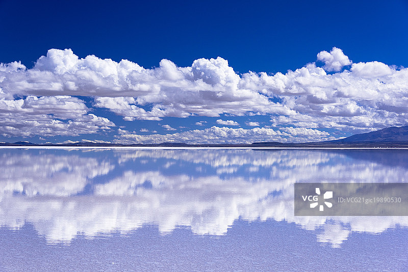 玻利维亚乌尤尼盐湖图片素材