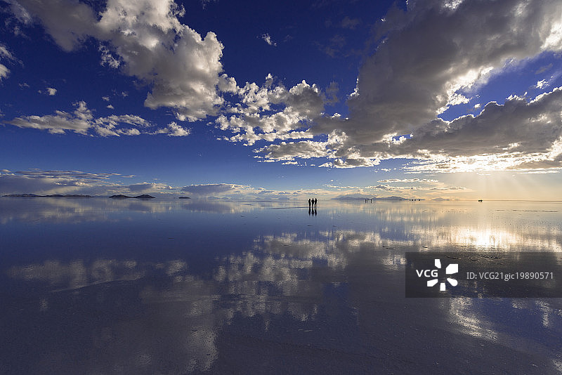 玻利维亚乌尤尼盐湖图片素材