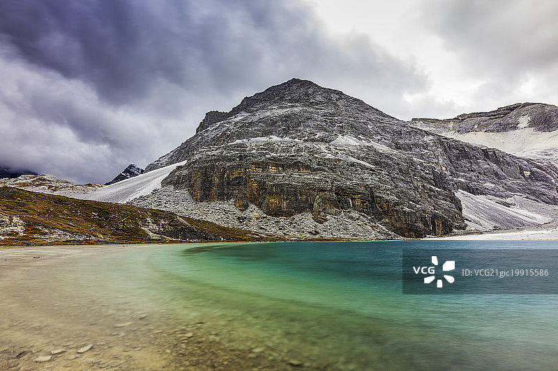 稻城亚丁五色海自然风光图片素材