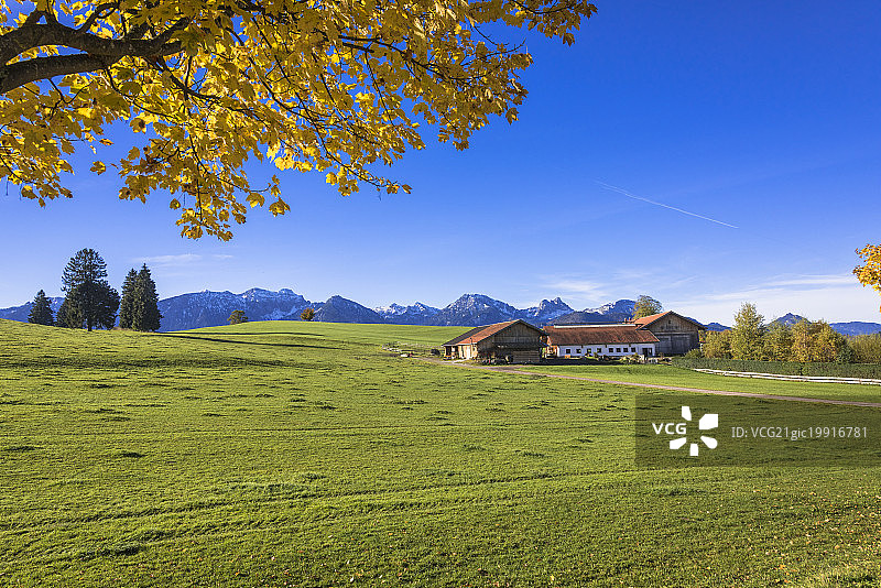 德国巴伐利亚霍普芬湖乡村风光图片素材