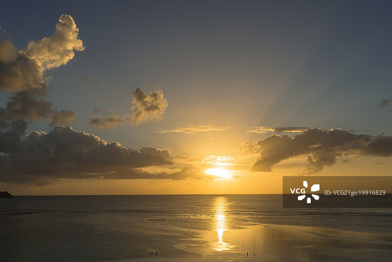 美国关岛杜梦湾杜梦海滩日落图片素材
