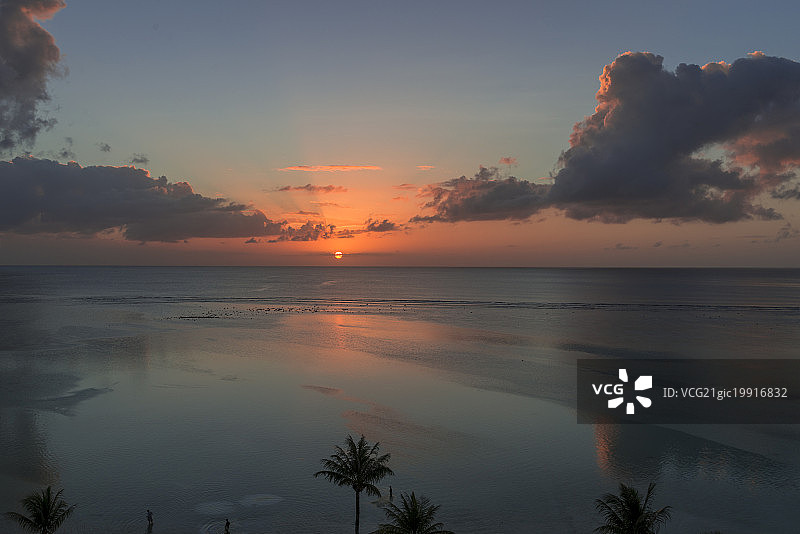 美国关岛杜梦湾杜梦海滩日落图片素材