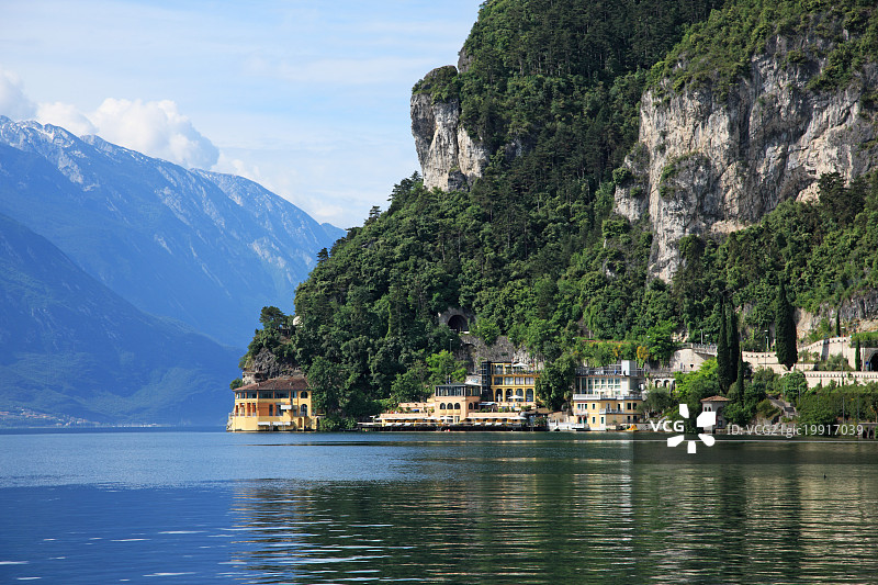 意大利特伦蒂诺里瓦德尔加尔达的加尔达湖图片素材