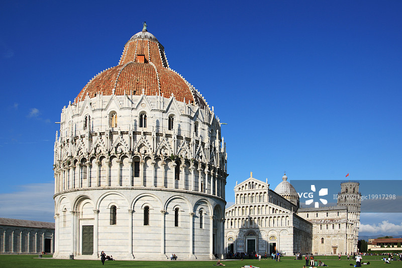 意大利托斯卡纳比萨大教堂广场的比萨斜塔图片素材