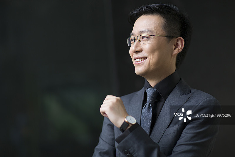 成熟商务男士思考图片素材