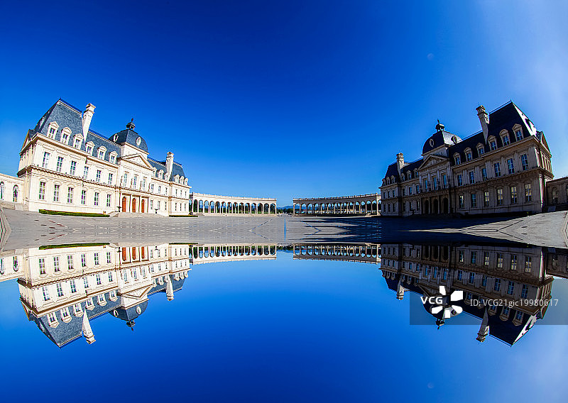 欧式建筑北京拉斐特城堡的广场图片素材