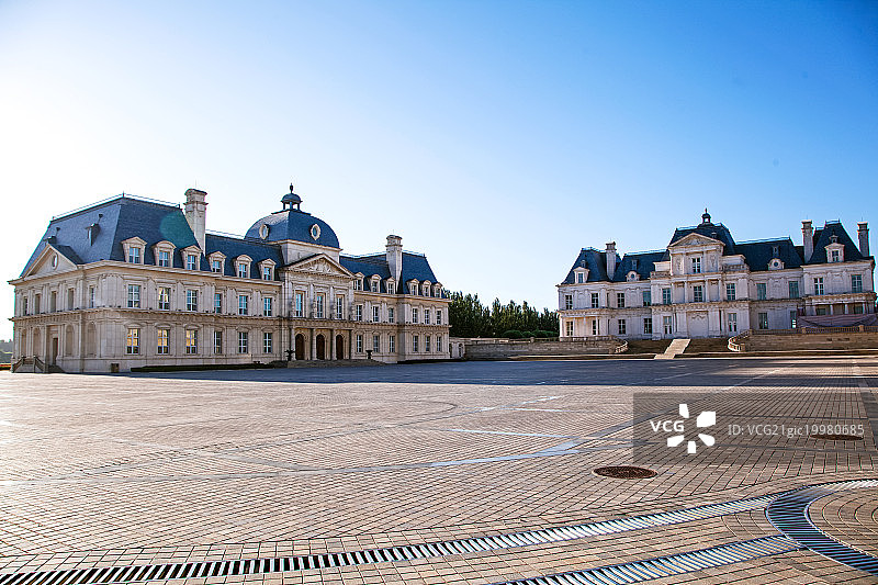 欧式建筑北京拉斐特城堡的广场图片素材