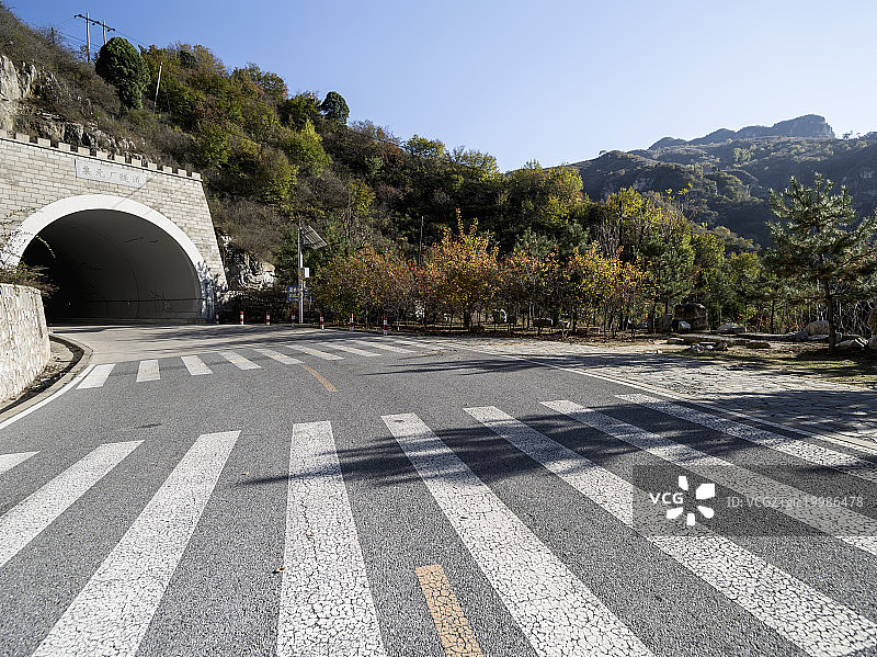 公路隧道口图片素材