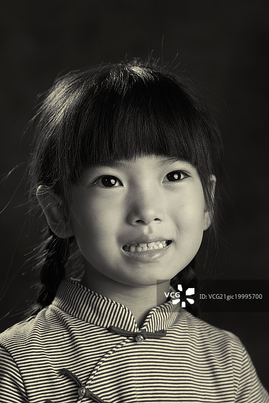 可爱的古装小女孩图片素材