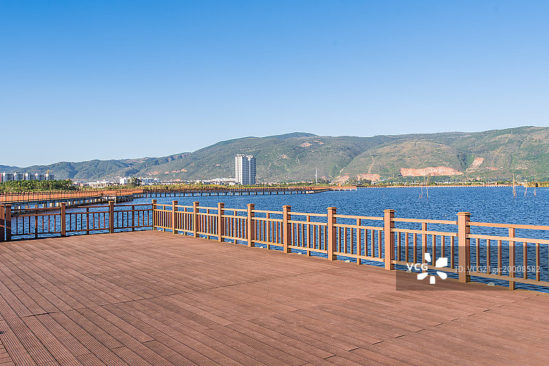 云南省异龙湖 木栈道平台图片素材